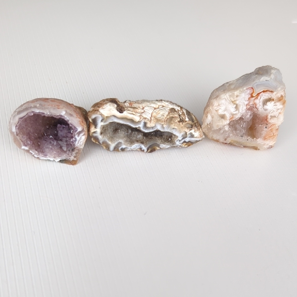 ❤ $ 10 or FREE with Purchase - 3 Natural Stone Geodes